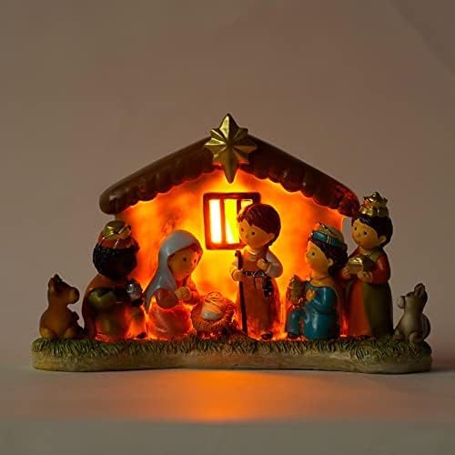 סצנת חג המולד סצנת שרף מקורה עם קישוטי חג המולד LED מתנות לאחיות על כדורי חג מולד גדולים במיוחד במיוחד
