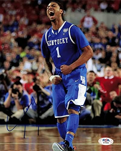 ג'יימס יאנג חתם על 8x10 Photo PSA/DNA Kentucky Wildcats חתימה - תמונות קולג 'עם חתימה